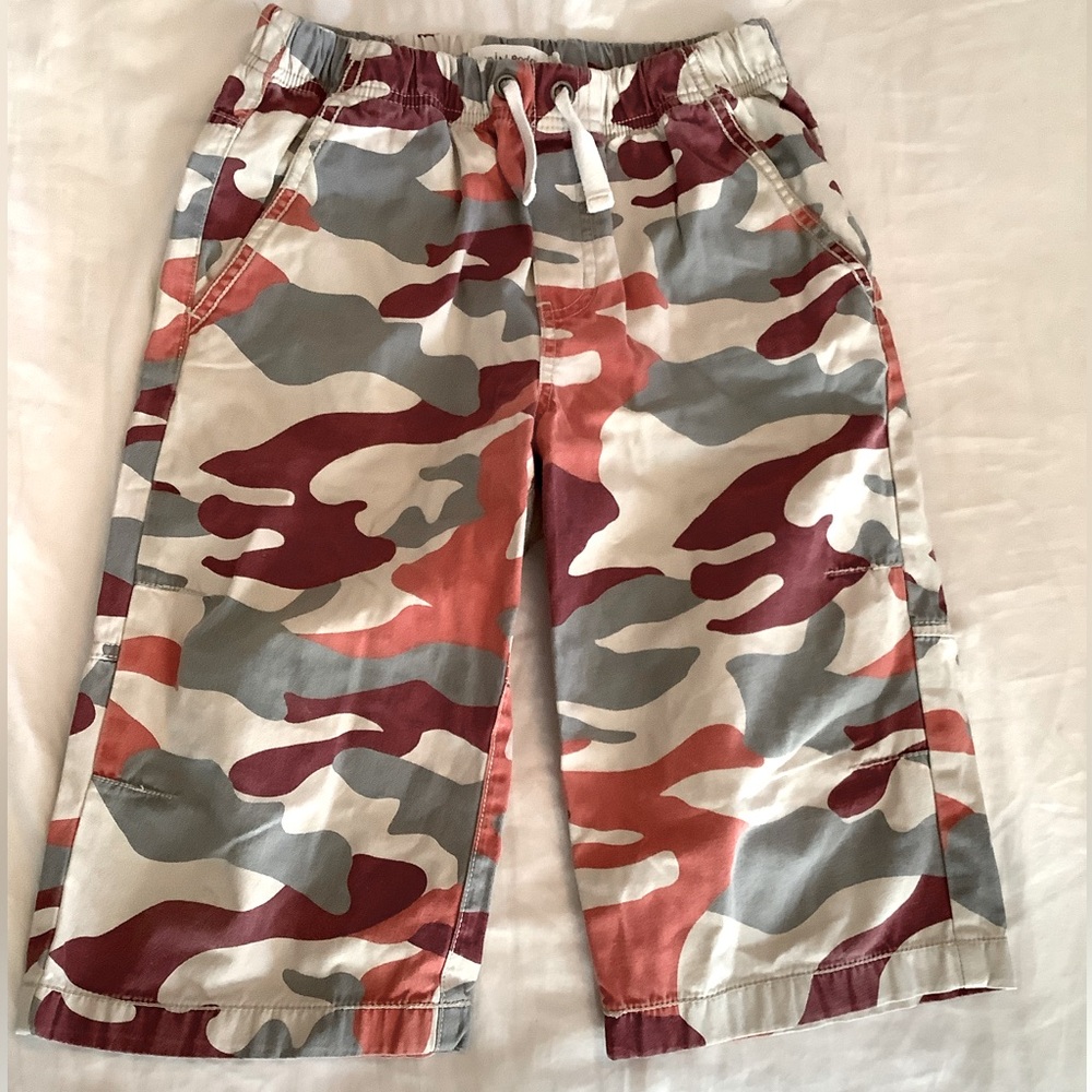 Mini Boden Boy's Sz 11Y Red and Gray Camo Shorts, pull on tie waist